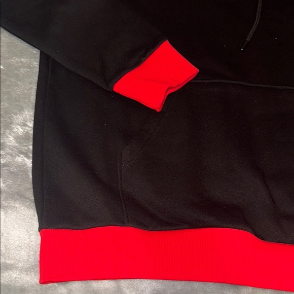 Bacardi Size L Black and Red Hoodie NWOT - Picture 3 of 5